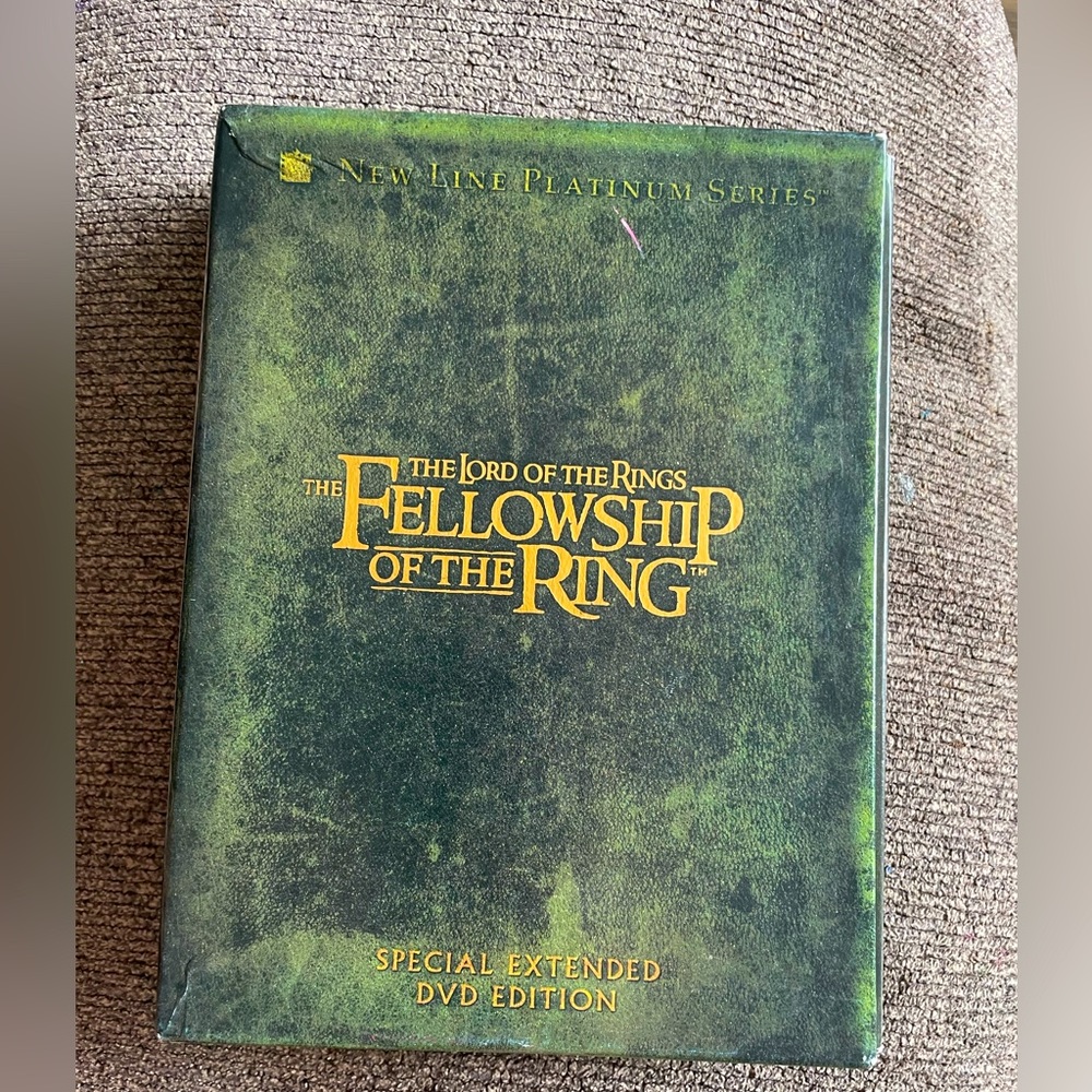 Lord of the rings fellowship of the ring -PLATINUM series! Extra content!